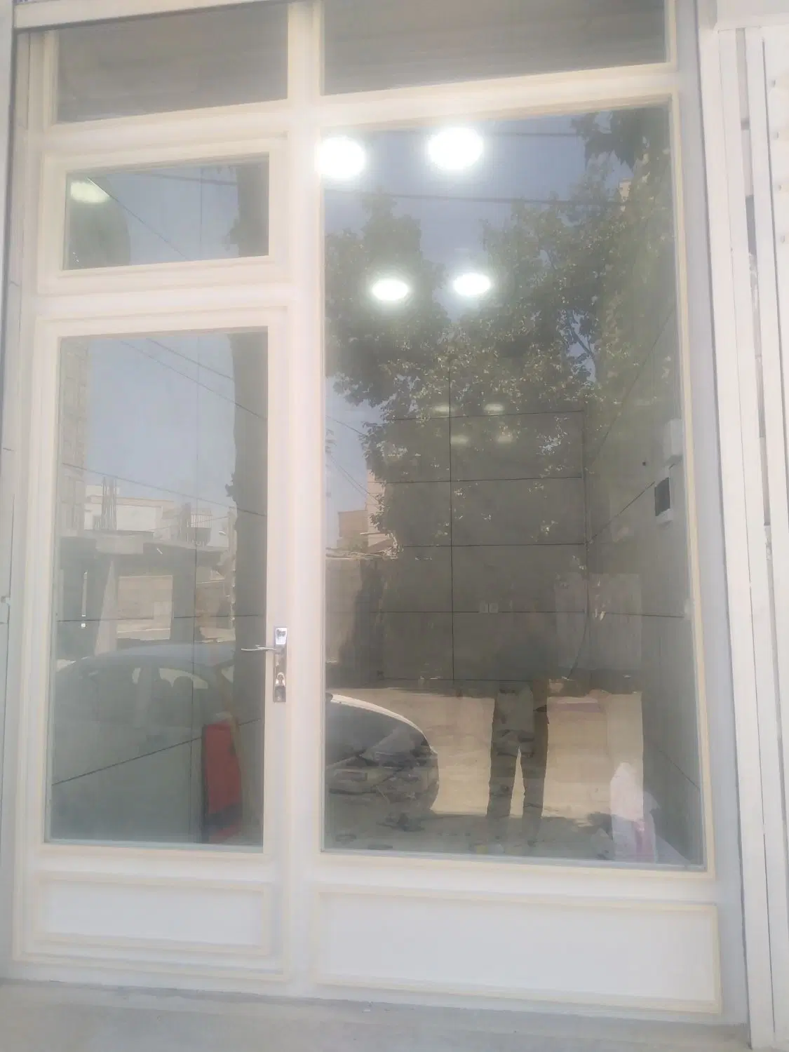 مغازه  14 متری  در احمدنیا  جنب مدرسه سیمای رشد