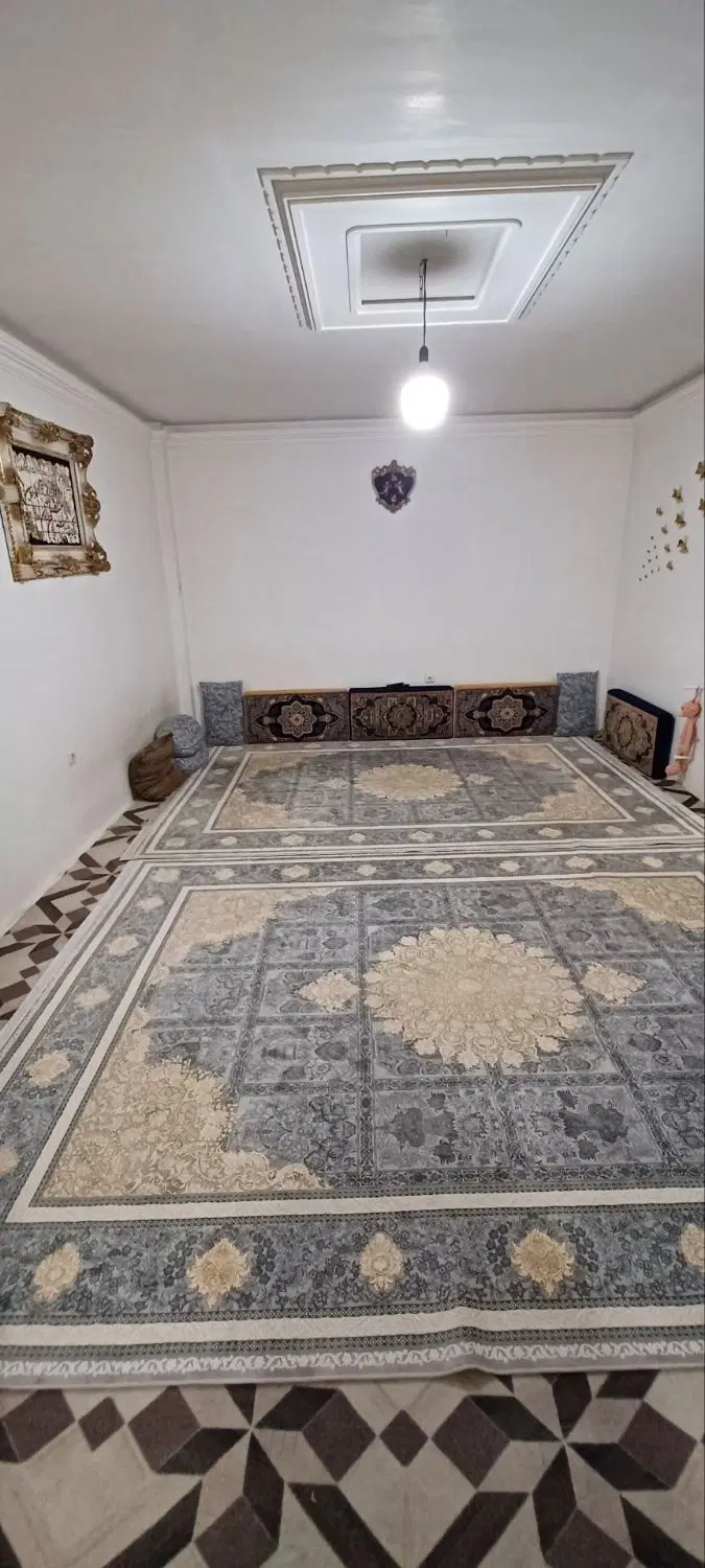 واحد ۶۰ متری در طبقه اول