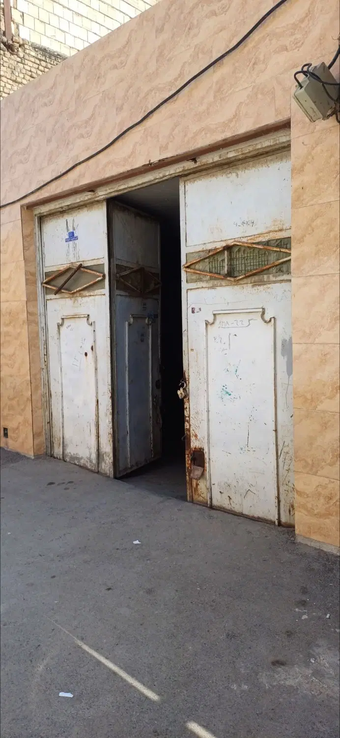 ۲۰۰مترانبارسنددار مهدی ابادمفتح شرقی
