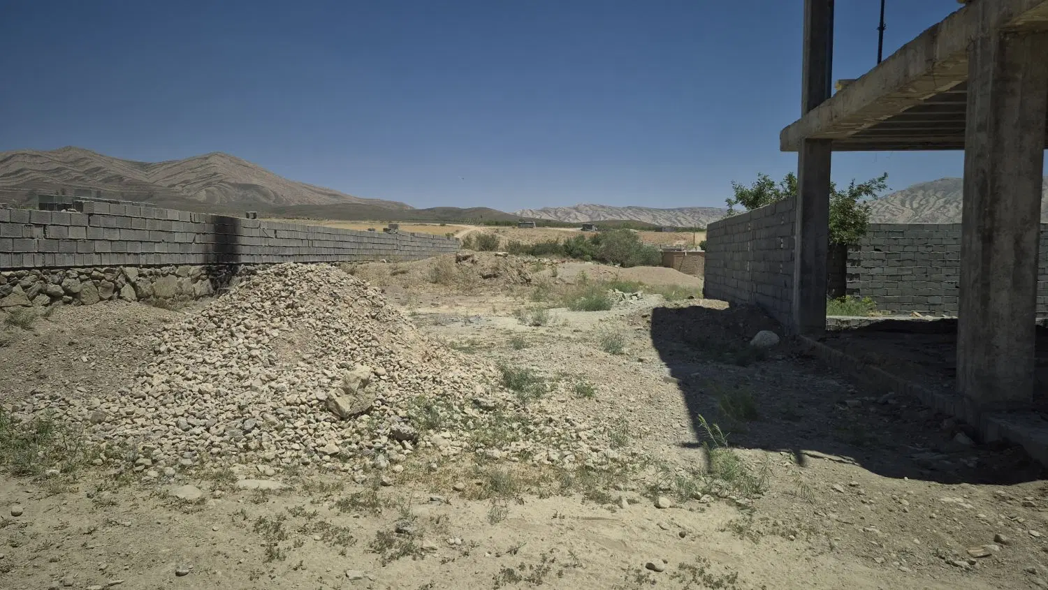 زمین مسکونی  ۲۰۰ متر در سمیرم روستای قلعه قدم