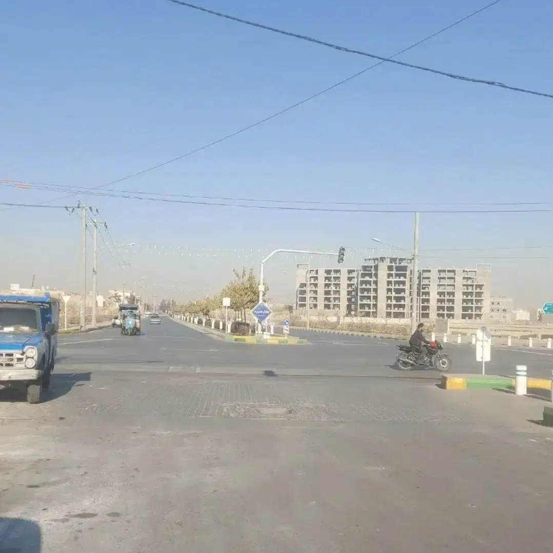 بلوار بصیرت.زمین.سردونبش.جنب بیمارستان 540تختخوابی