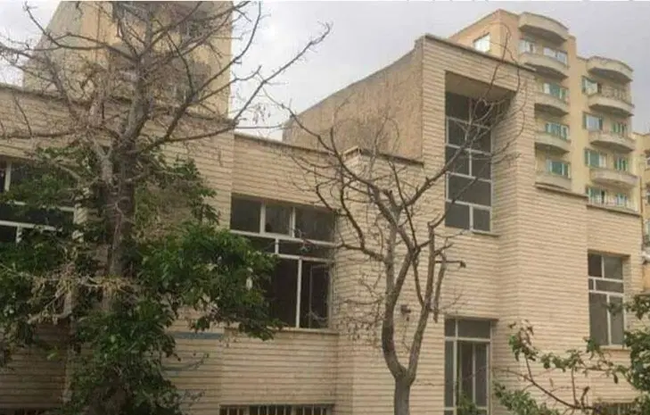 ویلایی کلنگی ده دقیقه تا حرم مطهر
