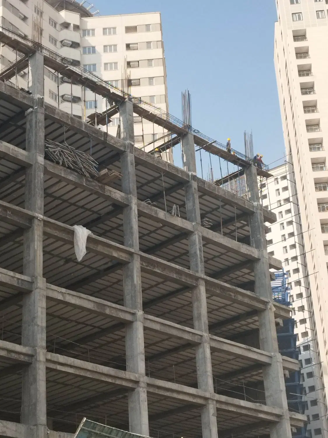 ۶۰و۱۰۰و۱۲۰و۱۸۰مترفول_مشرف دریاچه چیتگر_تکبرگ_تهاتر