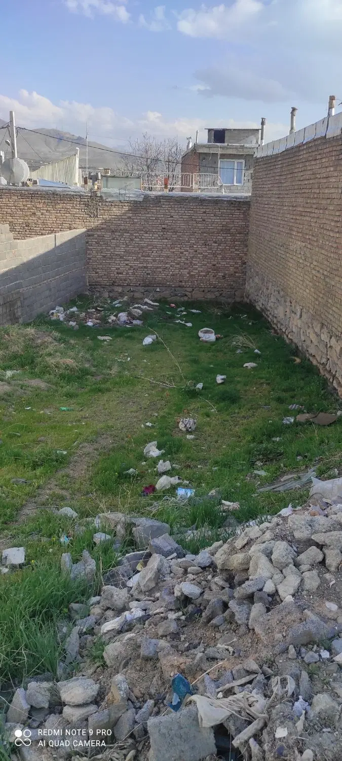 زمین واقع در باباریز
