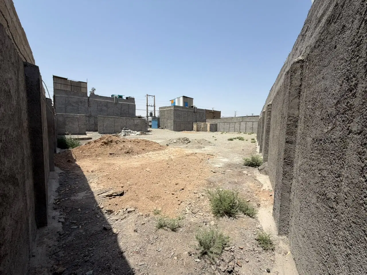اجاره ۸۰۰متر ۴دیواری