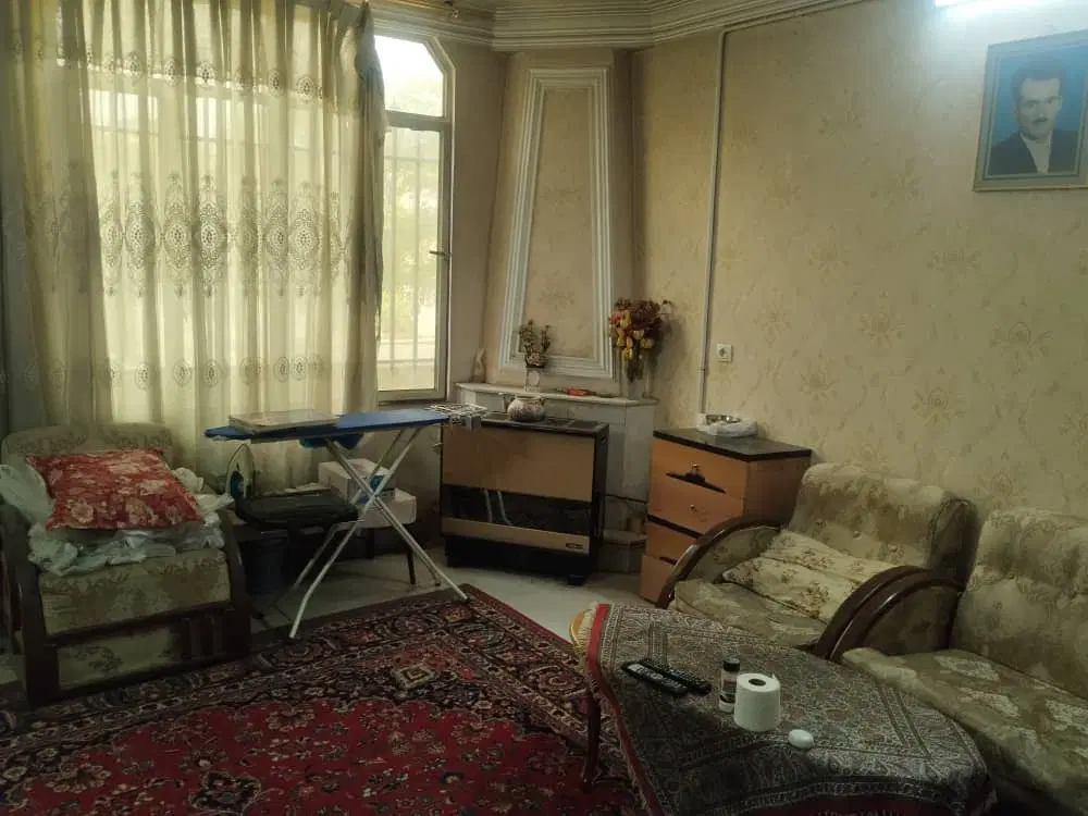 ۶۵ متر اول اندیشه طبقه اول بی واسطه