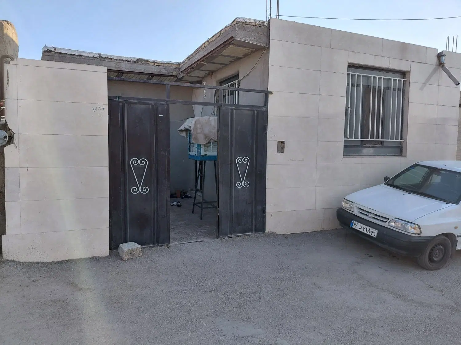 ساختمان مسکونی ناصرالدین کارگر۱۵