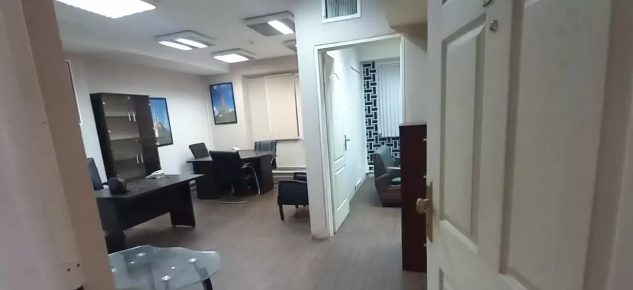 * ۶۵متر اداری نیمه مبله میدان ونک *