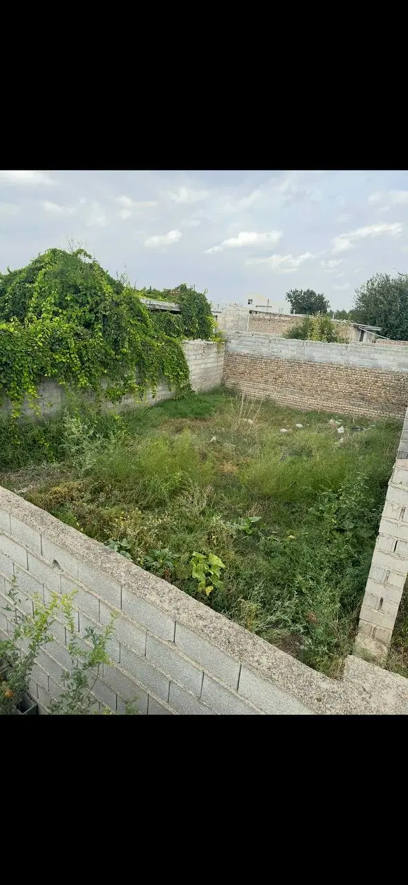 ۱۴۱متر زمین کاربری دار