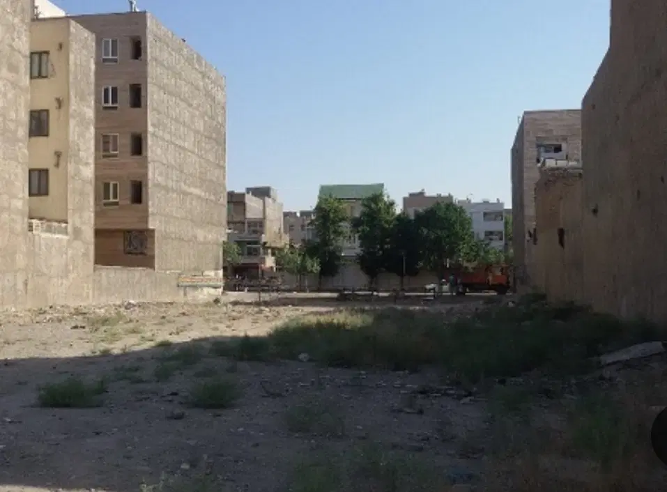 زمین در شهر قدس