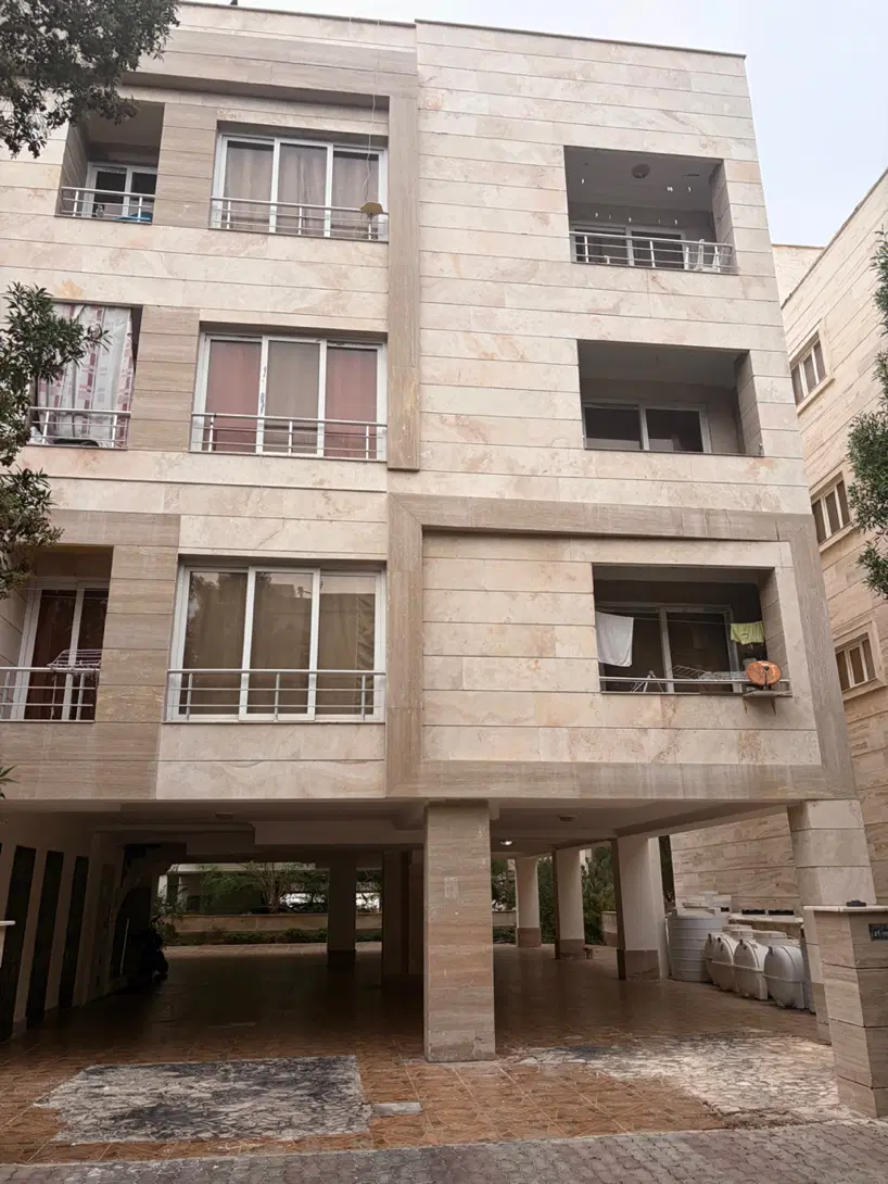 یک خوابهنوبنیاد ۱   ترنج  رو  یه  نما