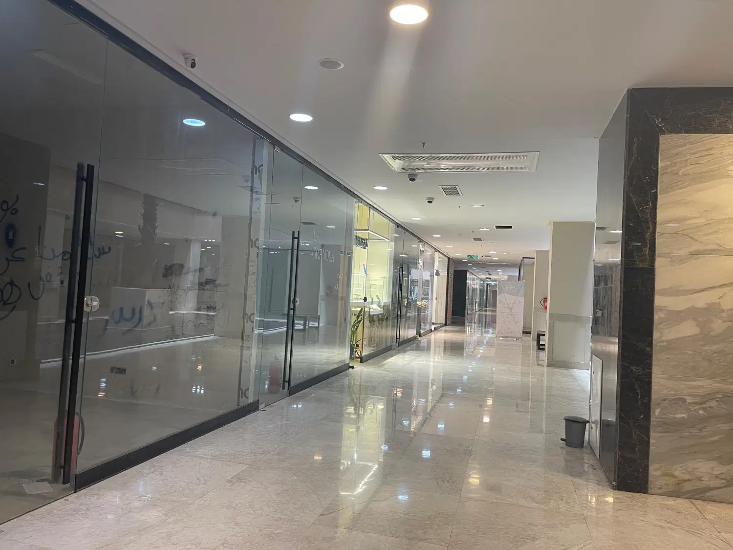 اجاره مغازه در مجتمع تجاری