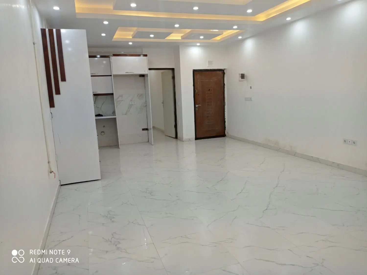آپارتمان چهار واحدی سنتی طبقه همکف حیاط بزرگ