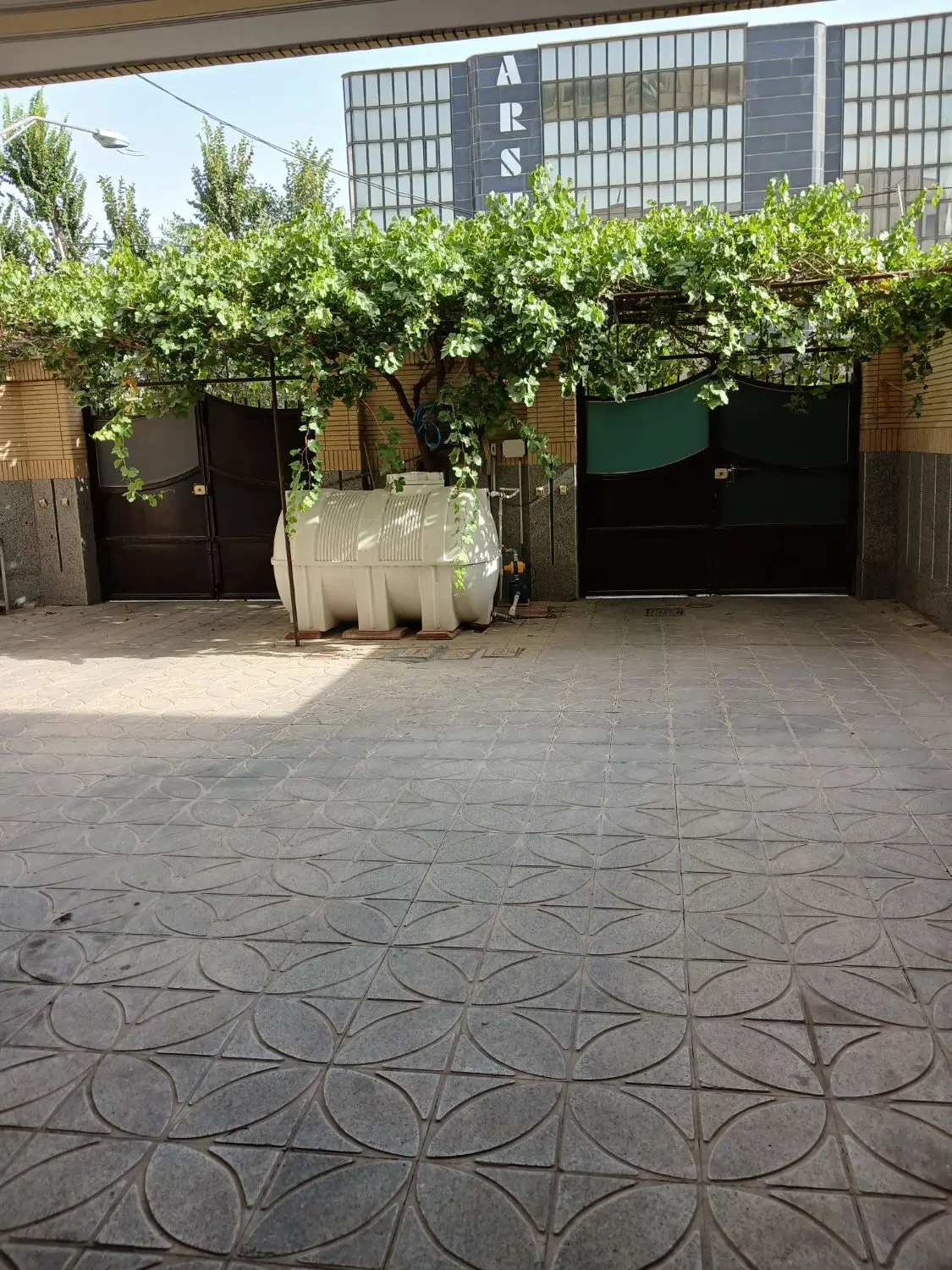 همکف دوخوابه در فردوسی شرقی