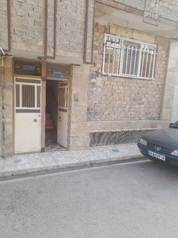 خانه زیر زمین
