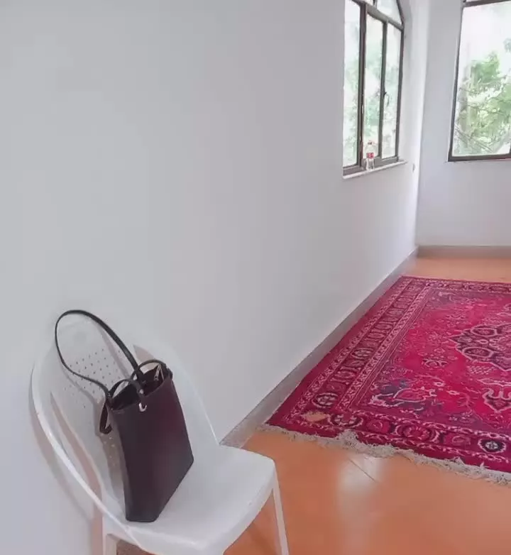آپارتمان طبقه اول روی همکف