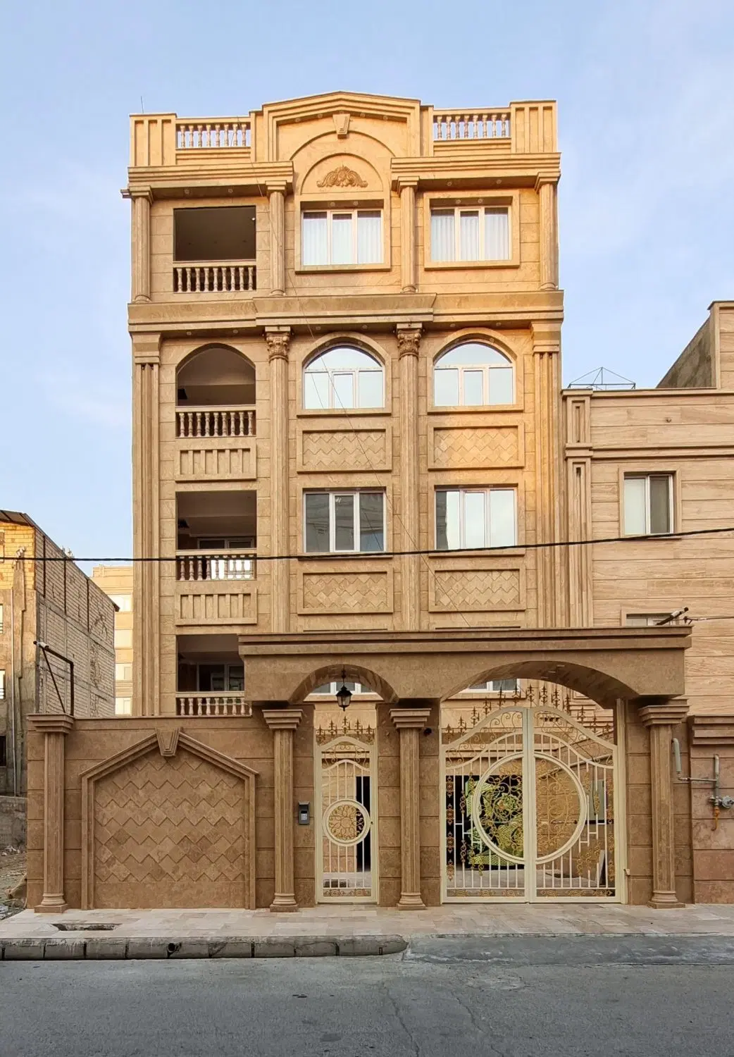 واحد فروشی ۱۳۲ متر شهرک فرهنگیان