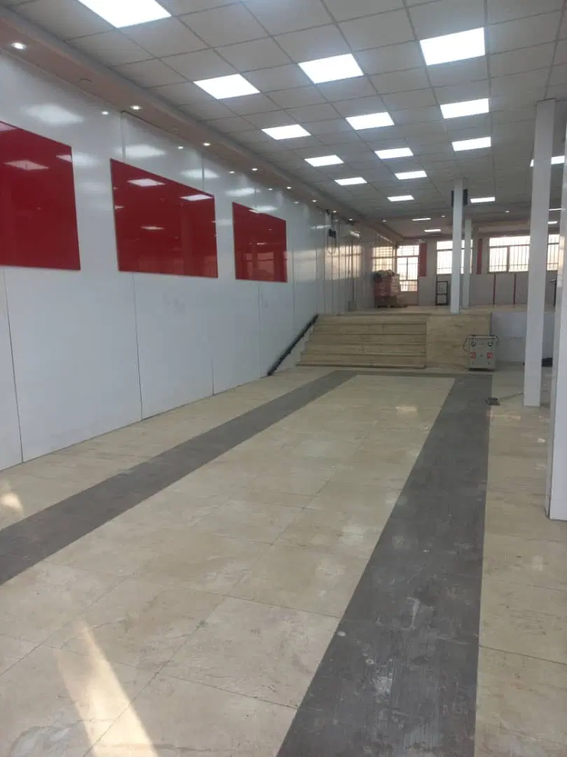ملک فروشی
