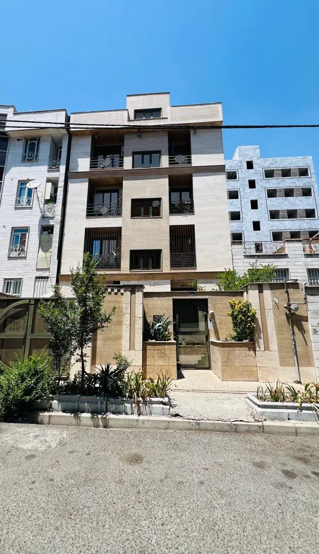 تاپ لوکیشن(همیلا)دربست ۳۶۰ متر بنا در ۳ طبقه