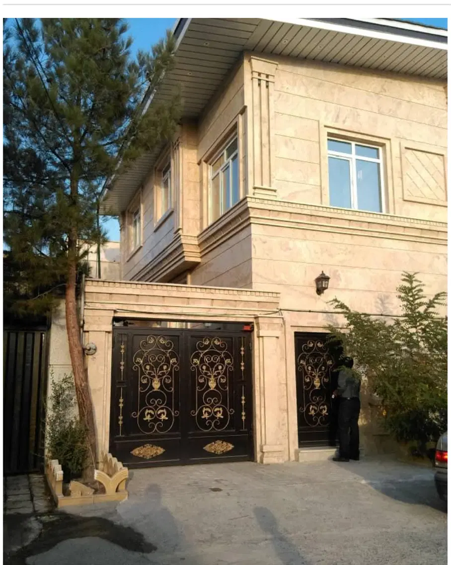 ویلایی ۵۰۰ متر _ ۳۵۰ متر بنا_ عرض ۱۵