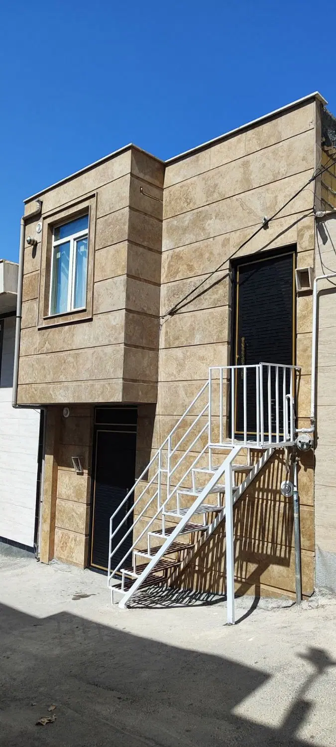 خانه دو طبقه نایسر