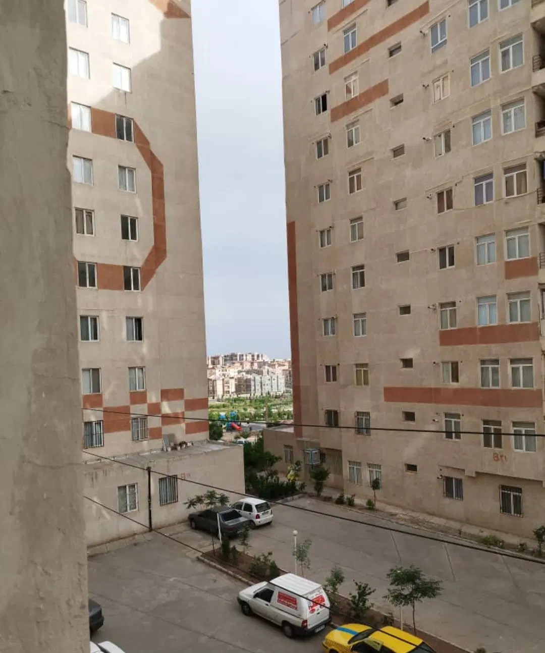 ۹۰ متری میثم نهاجا ۱۰۰متری لاکچری