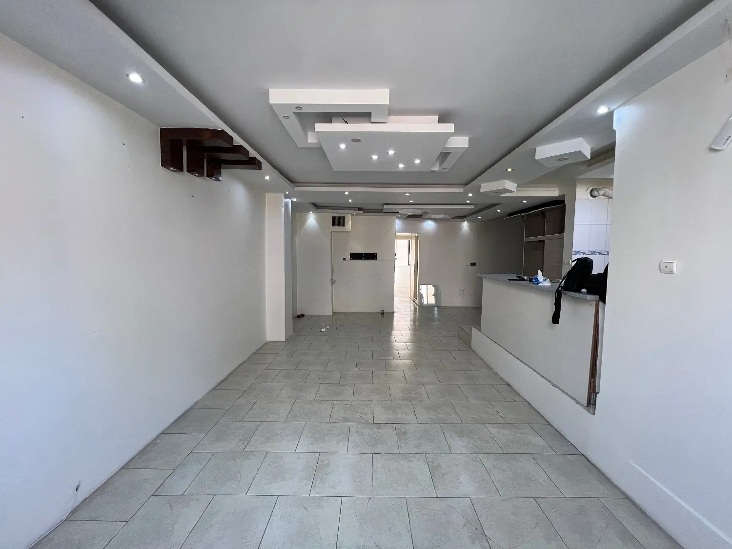 یک دستگاه آپارتمان فول امکانات ۹۵ متری