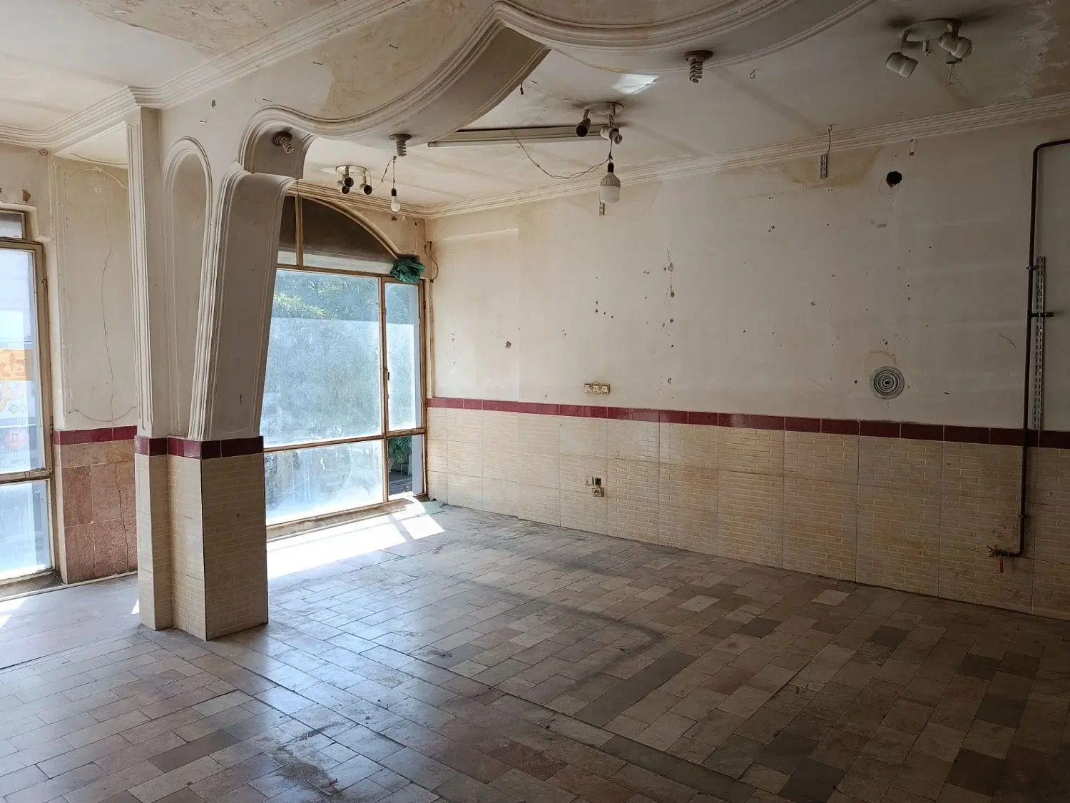 رهن اجاره مغازه در پاساژ ققنوس