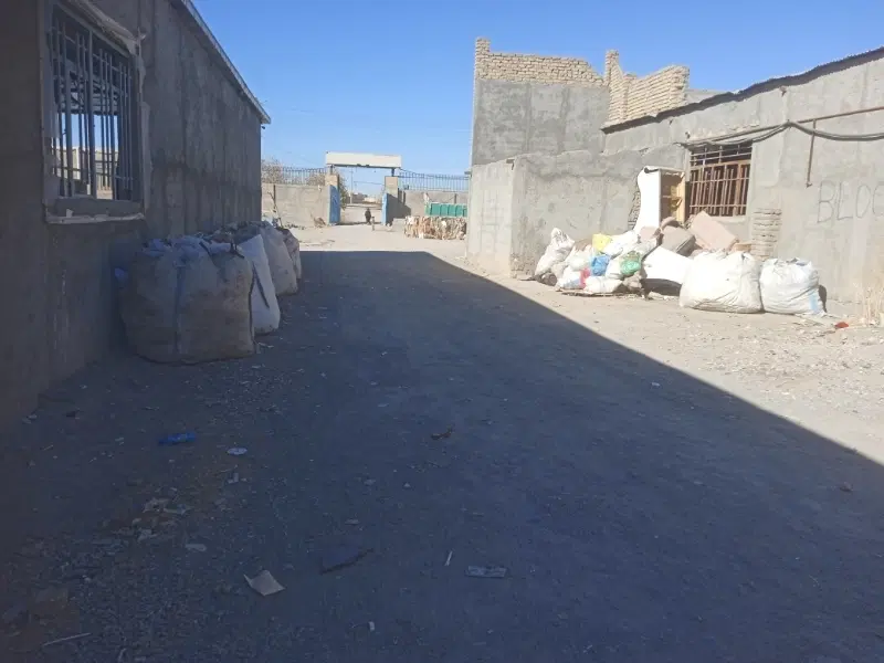 سالن 400، متری با محوطه دوربین دار