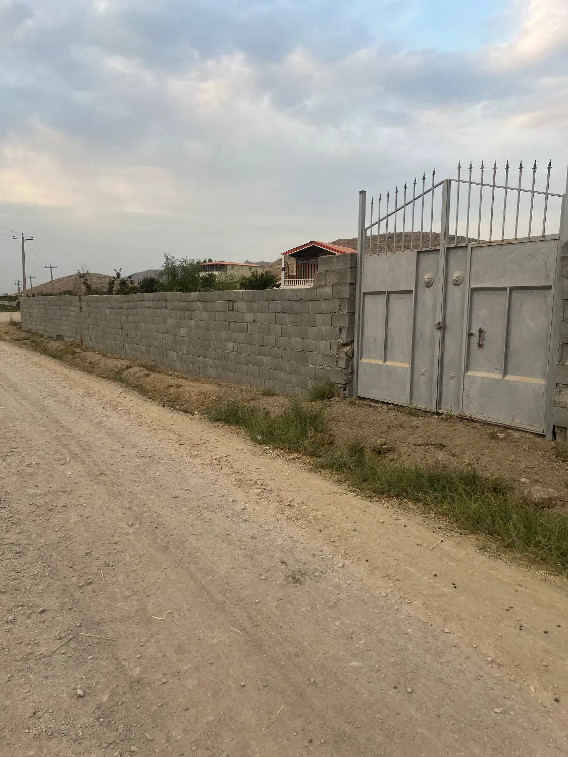 باغ ۱۲۰۰ متری در روستای کاویان