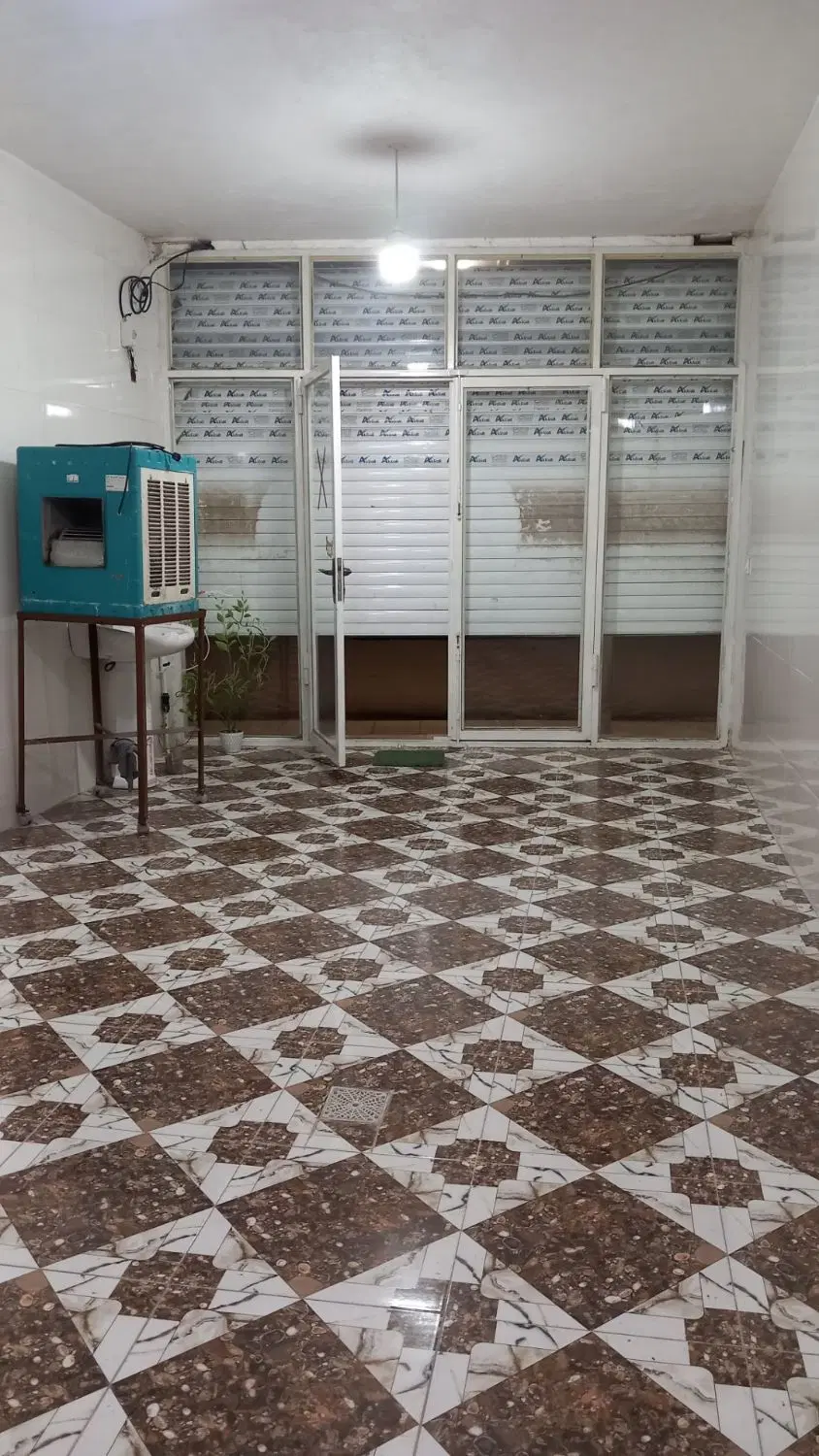 رهن و اجاره واقع در انتهای خیابان معلم
