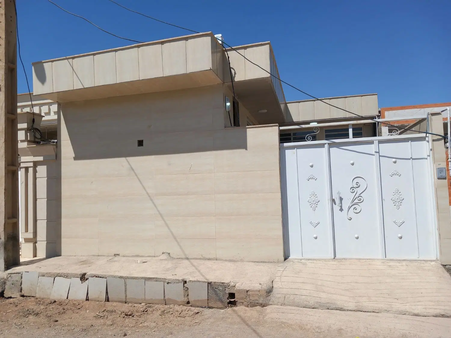 فروش خانه درخیابان دانش اموز