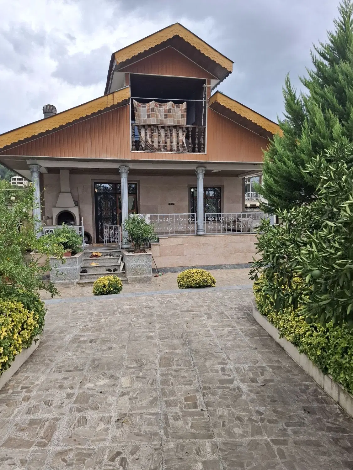 اجاره ویلا۱۰۰۰ متری  جنگلی در روستای شالتو ک فومن