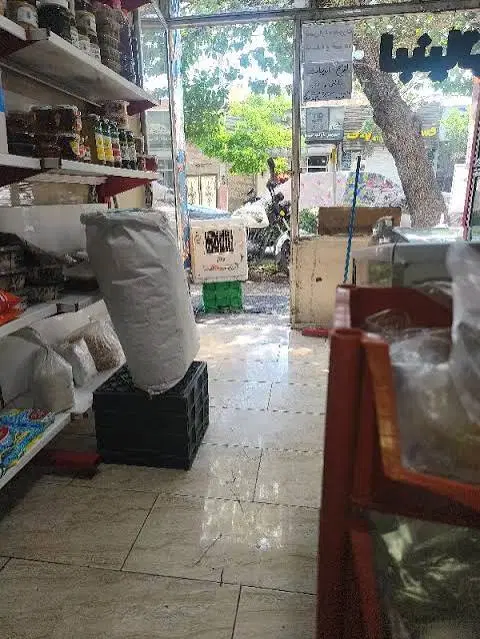 واگذاری مغازه در قلب بجنورد حاشیه خیابان