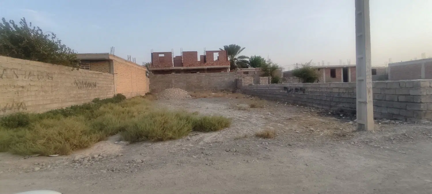 زمین عنبراباد