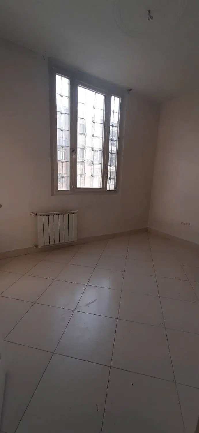 ۸۰ متر دو خواب_فول امکانات_تخلیه_خ ۱۳۳_امکانت ویژه