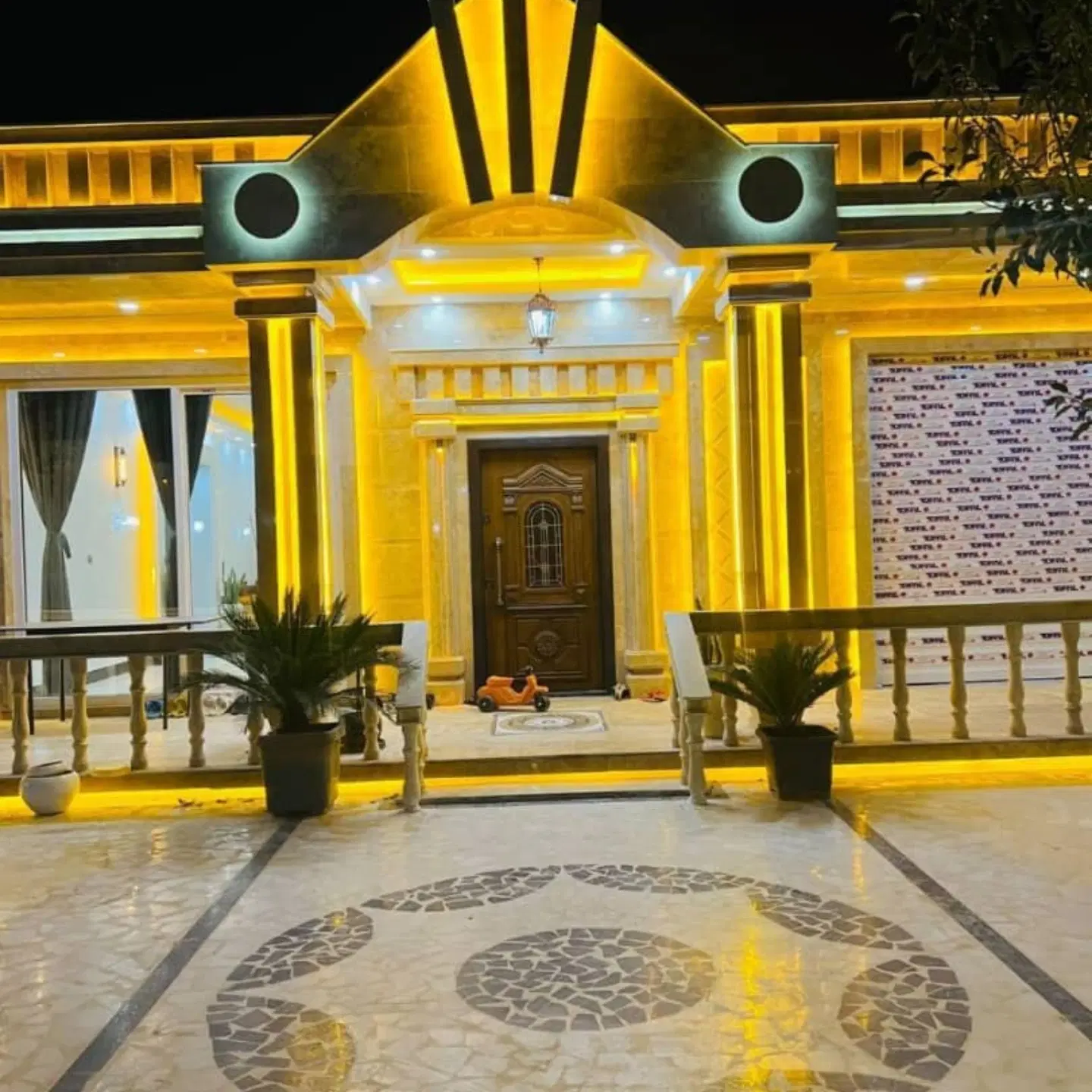 باغ ویلا ۳۰۰ متر نوساز داخل بافت، کردزار