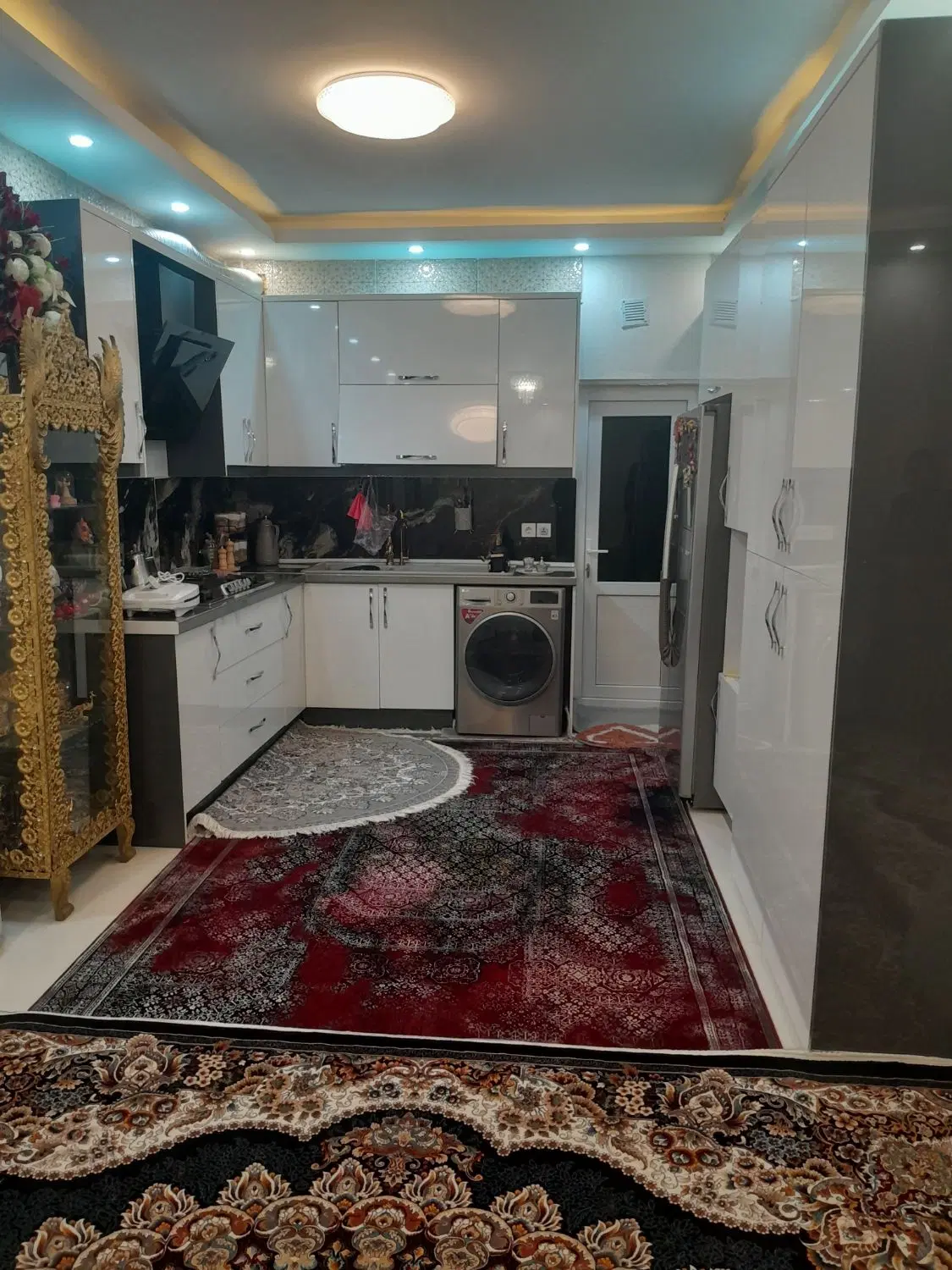فروش خونه دو خواب ۲۲ بهمن