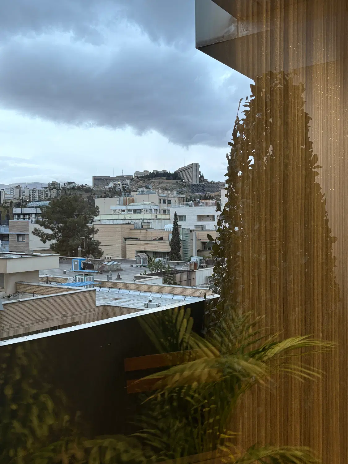 ۱۲۰متر۲خواب طبقه آخر فول بازسازی شده خیابان ارم