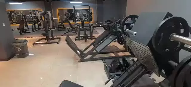 ۶۶۰ متر تجاری بسیار شیک (طبقه اول)