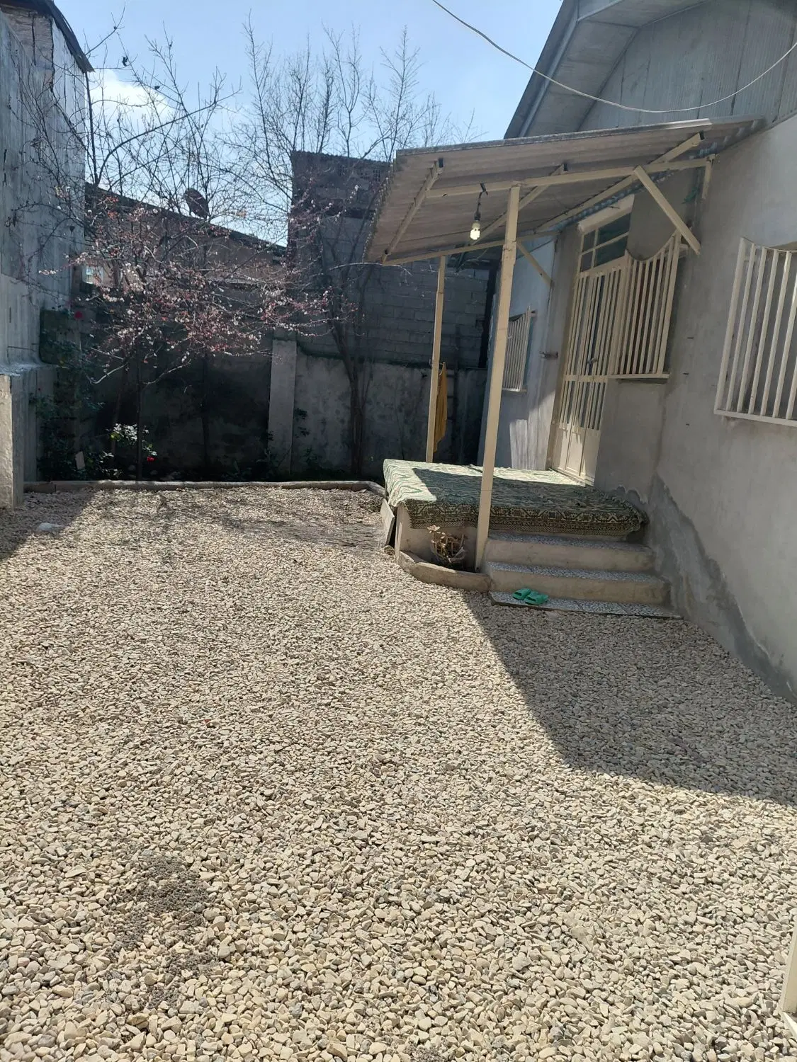 اجاره سالیانه خانه ویلایی ۲ خواب