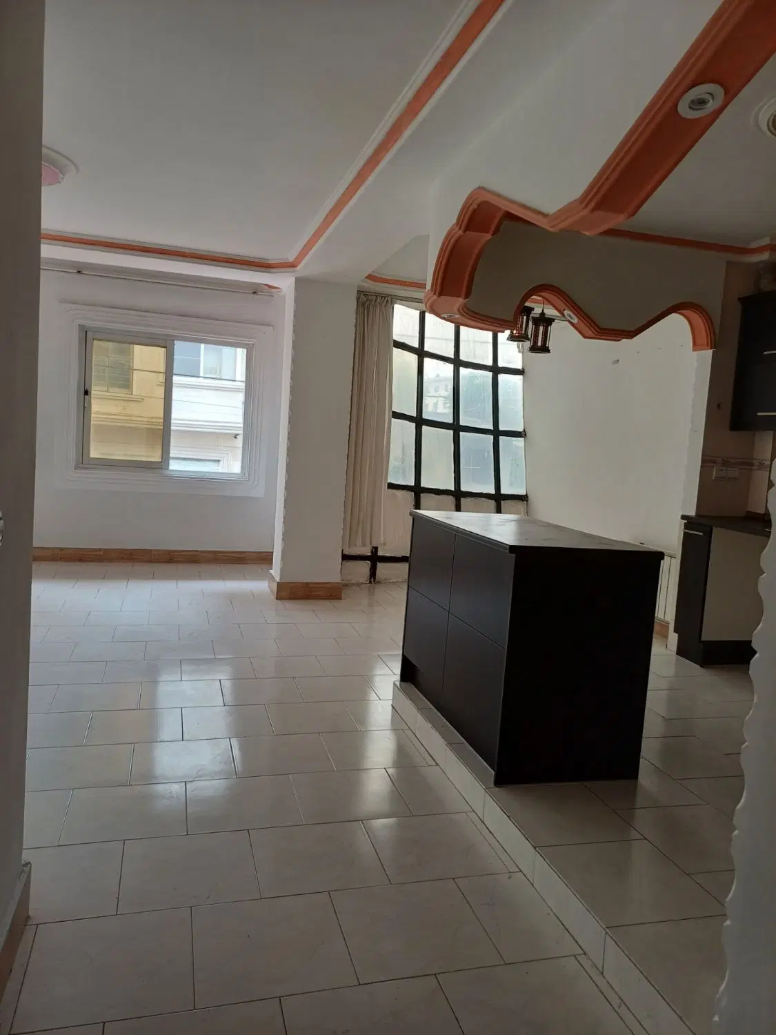 یک واحد آپارتمان میرزای شیرازی