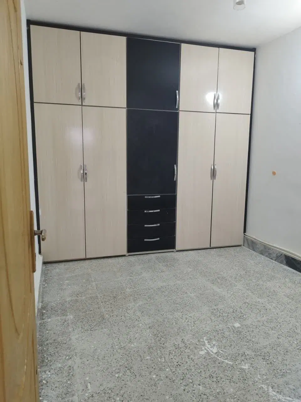 خانه اجاره‌ای پاپی خالدار