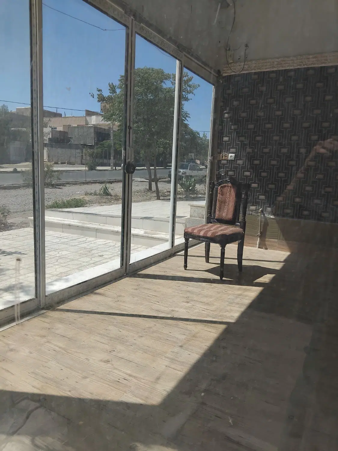 مغازه توحیدشهر ۳۵متری تمام امکانات و سرویس بهداشتی