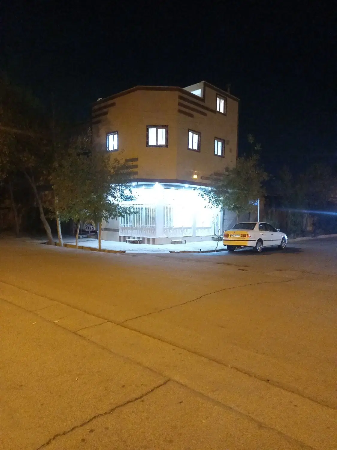 مغازه تجاری