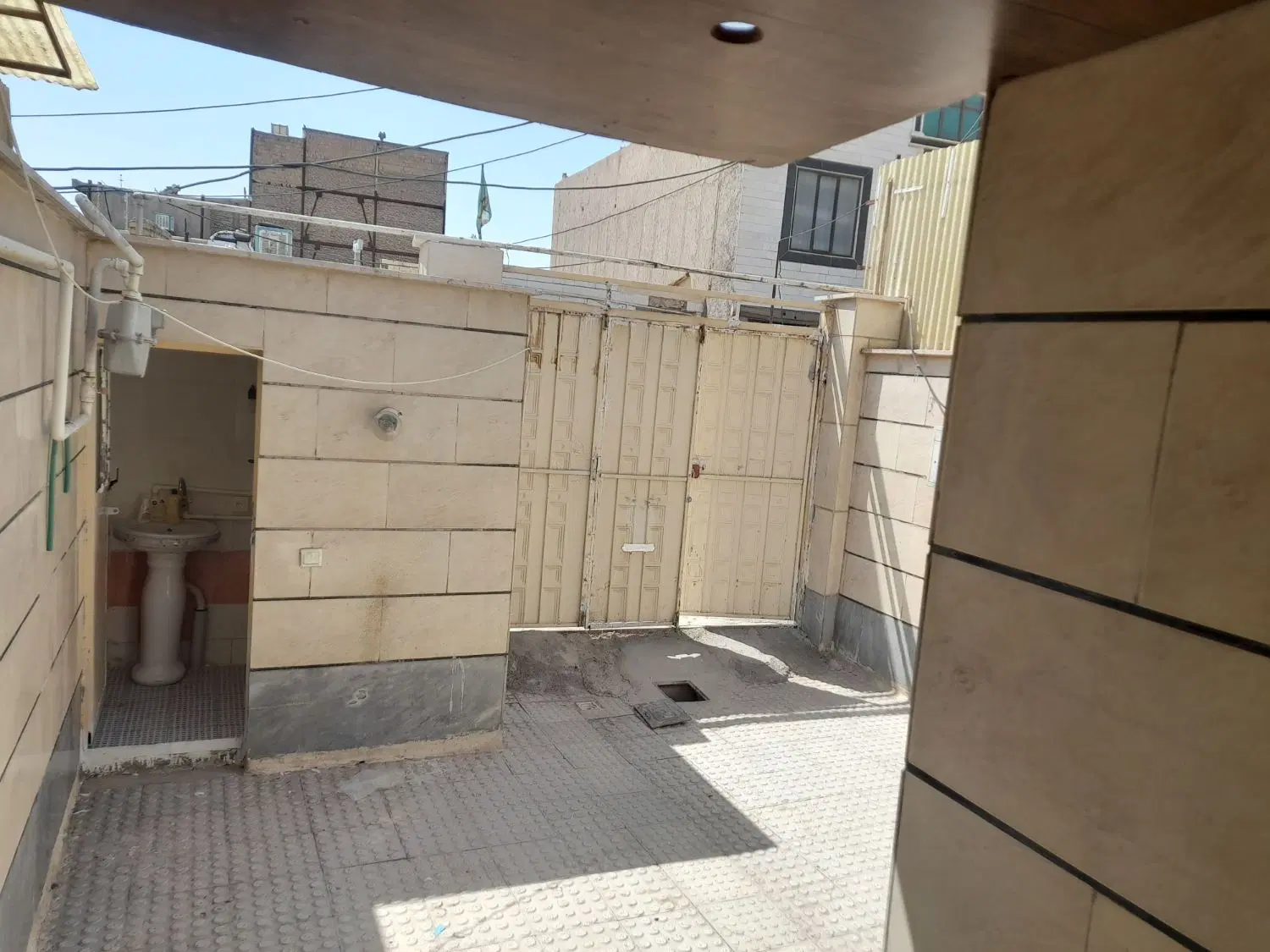 خانه ویلایی ۱۰۰ متری پشت پاسگاه پارکنیگ دار
