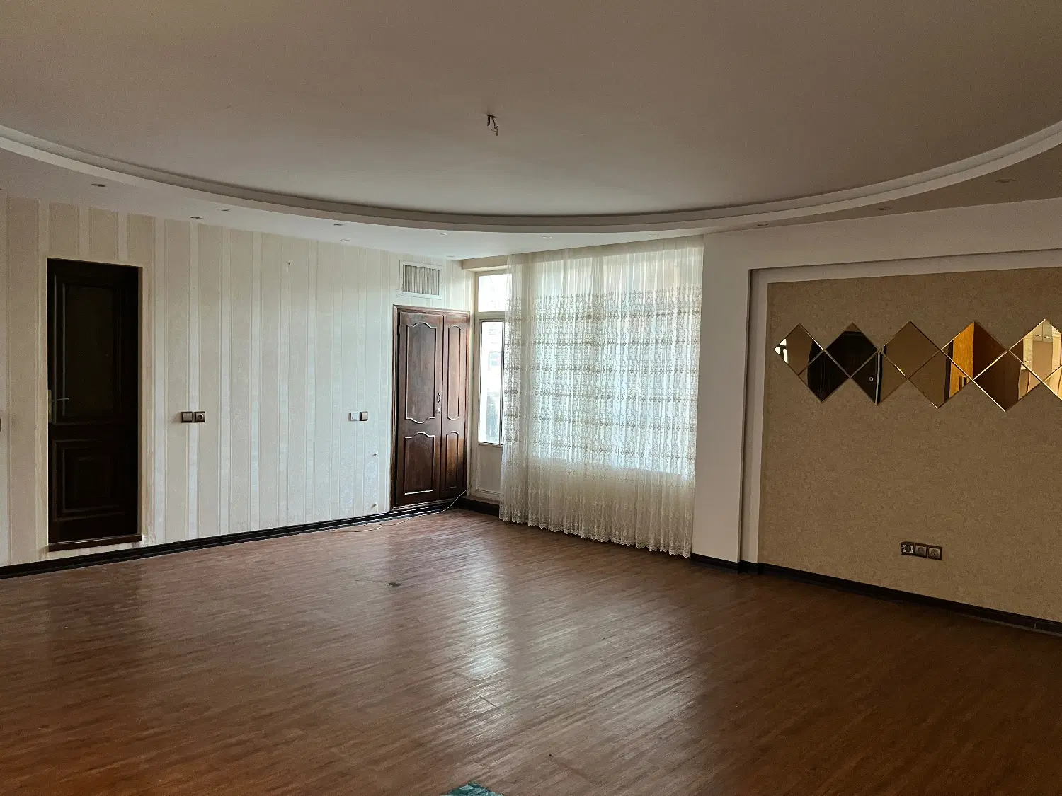 اجاره ویلایی یادبود