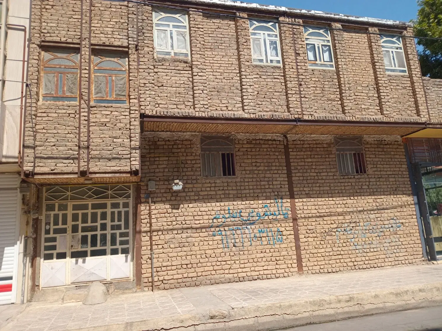 طبقه بالا۱۴۰ متر رهن ۵۰۰ کرایه ۱۰ خ فردوسی