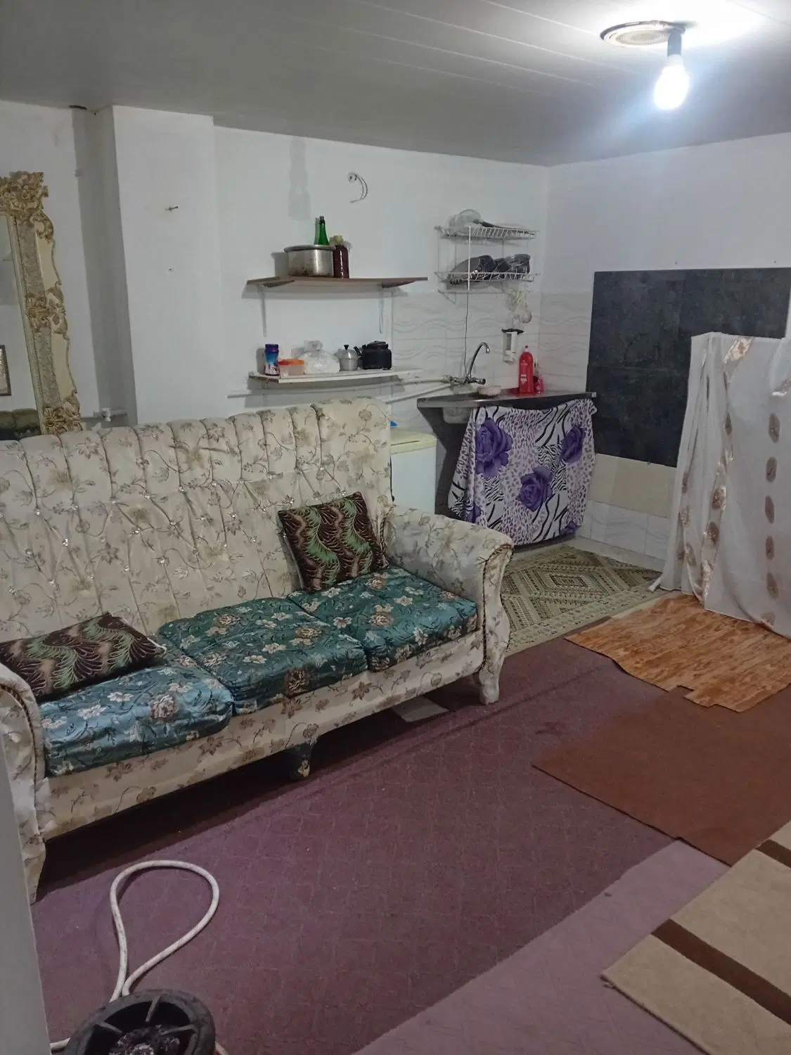 سوئیت ۳۵ متری رهن کامل