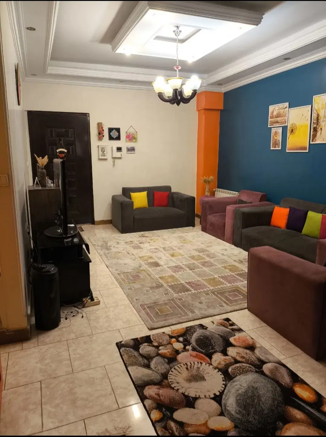 ۵۳ متری در خیابان تختی